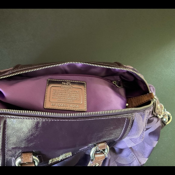 Coach Bag - Picture 3 of 8